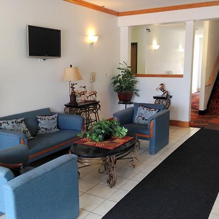Budget Host Caribou Inn Hallock Extérieur photo