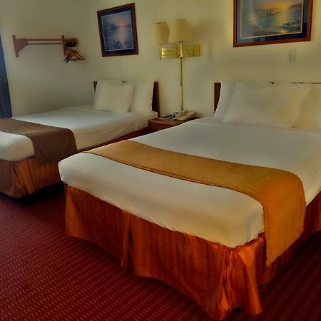 Budget Host Caribou Inn Hallock Extérieur photo