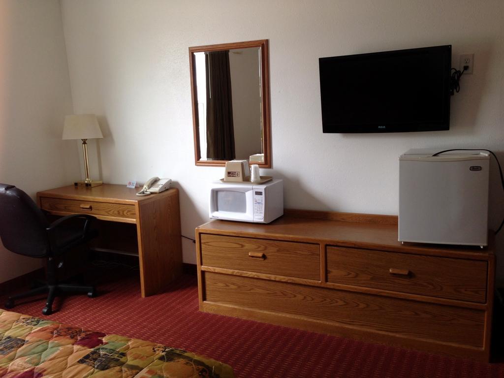 Budget Host Caribou Inn Hallock Chambre photo